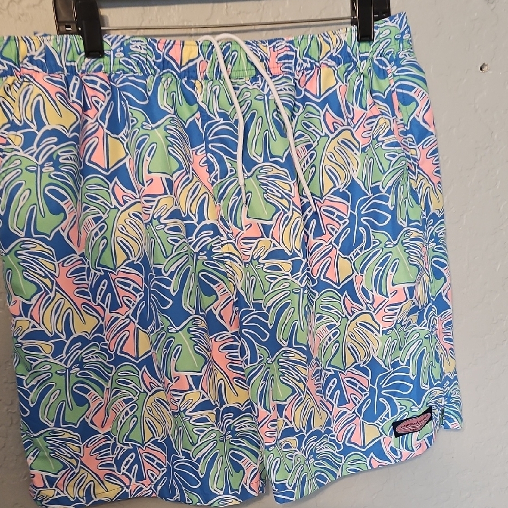 Vineyard Vinez Chappy Colorful Tropical Print Men's Swim Trunks